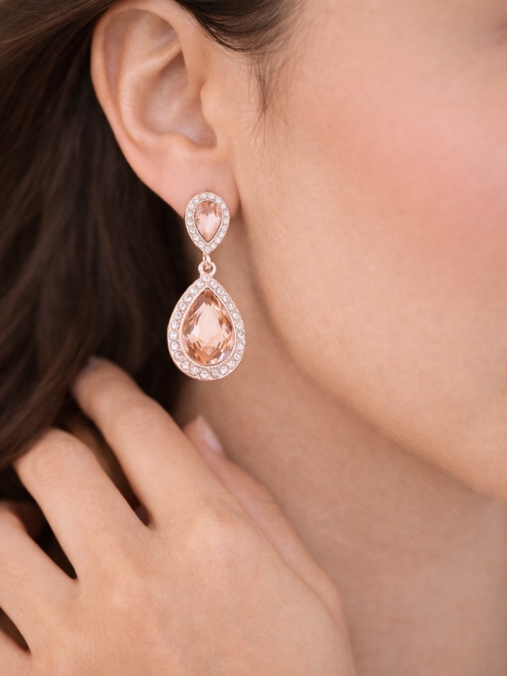 🐣5/$25-Elegant Peach Teardrop Crystal Bracelet & Earring Set